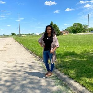 Meet your Posher, Arely